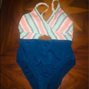 Plus Size 1 Piece Monokini Swimsuit Cut Out